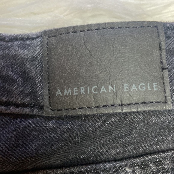 American Eagle Relaxed Mom Short with Comfort Stretch Waistband - Picture 7 of 8